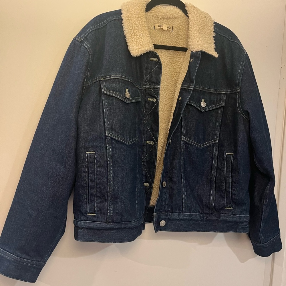 Madewell Cropped Blue Denim Trucker Jacket with Sherpa Collar